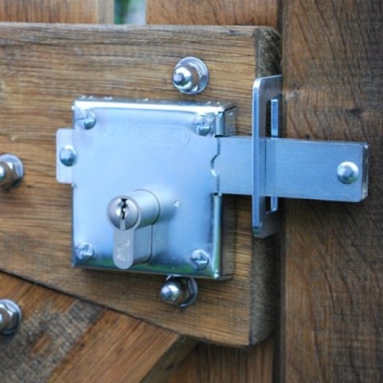 Long throw on sale gate lock